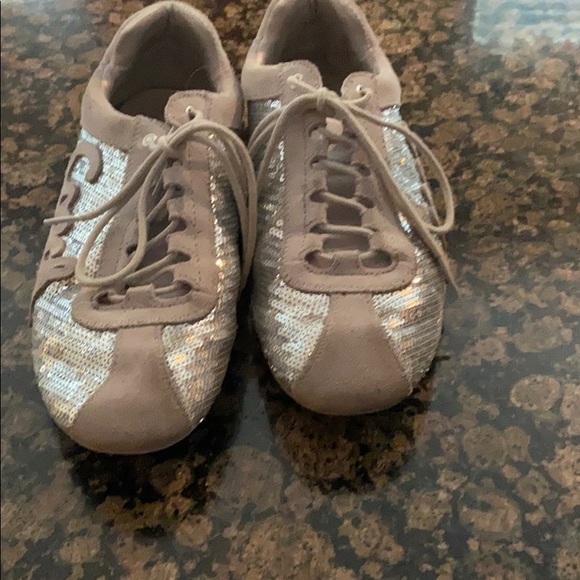 Coach sequins white/silver size 8 gently worn - Picture 2 of 5